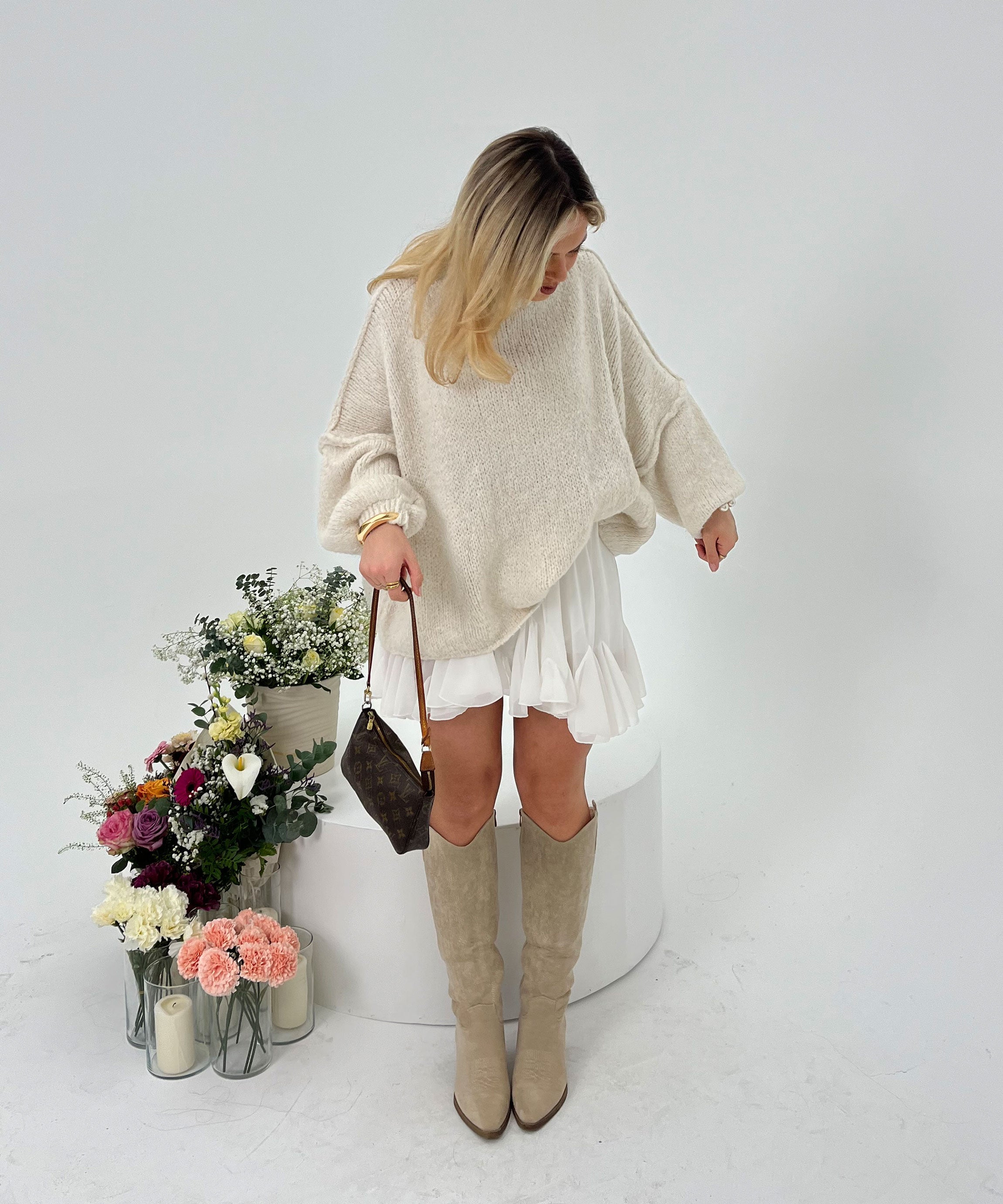 Lira | Nadměrný svetr