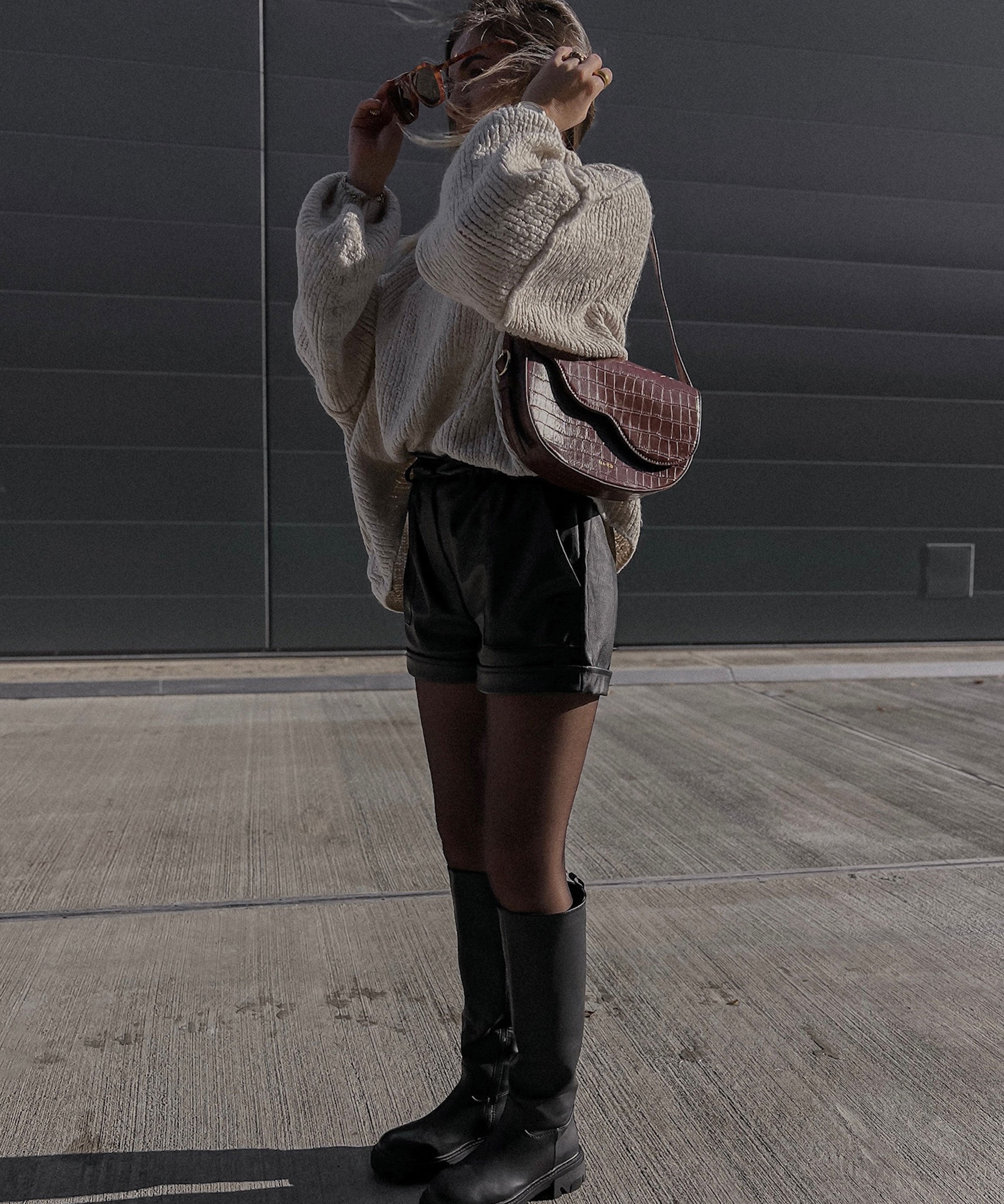 Lira | Nadměrný svetr