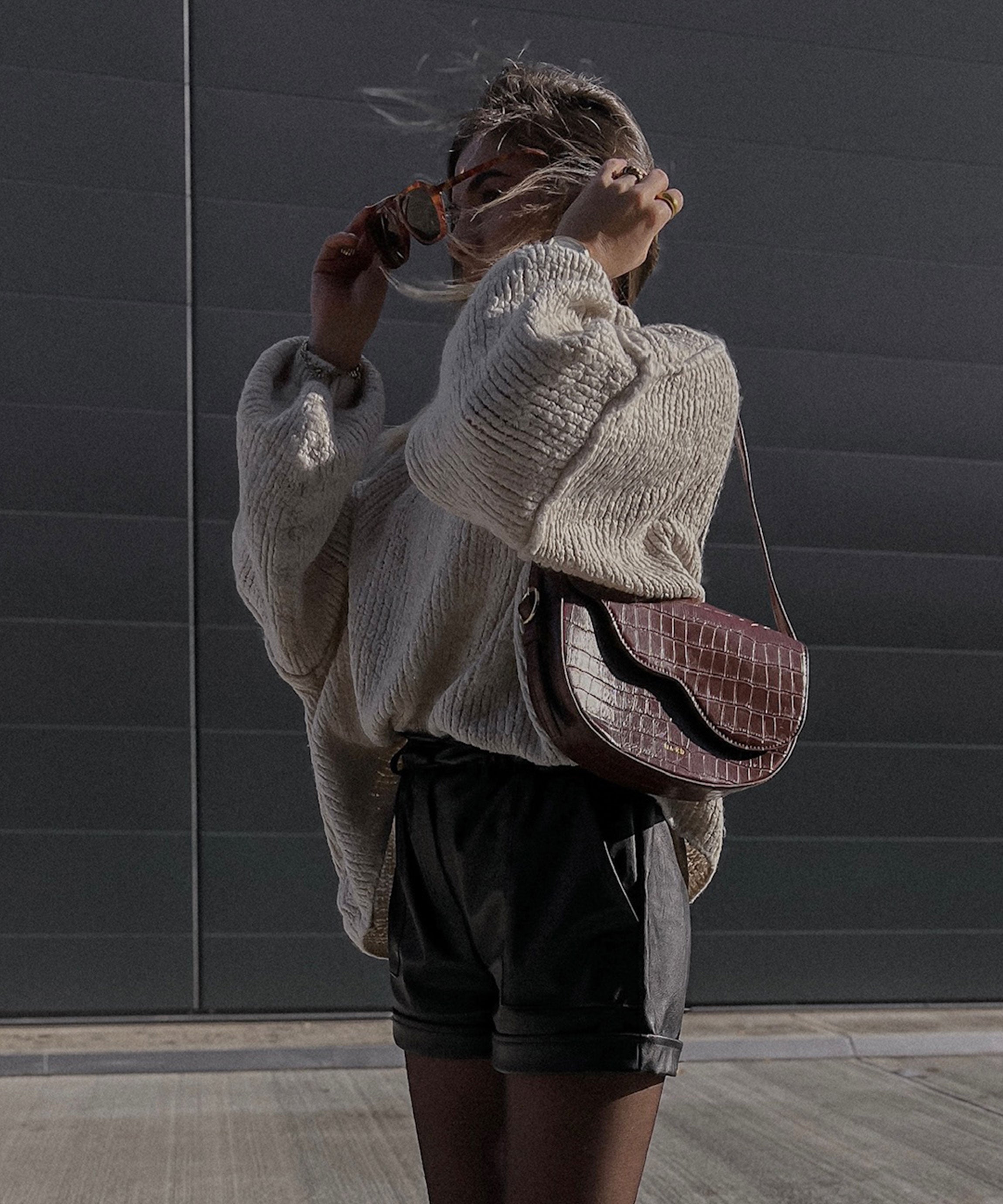 Lira | Nadměrný svetr