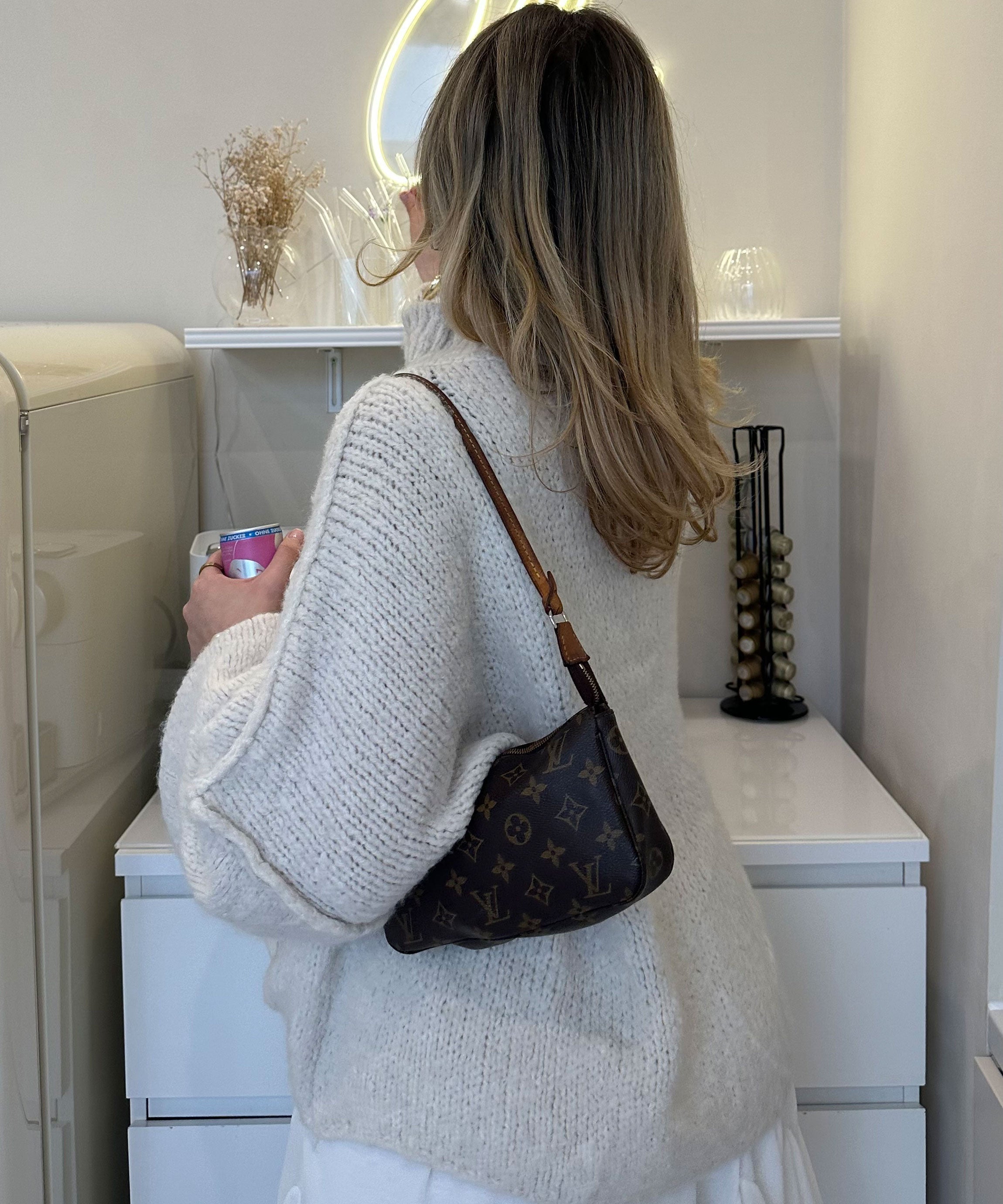 Lira | Nadměrný svetr