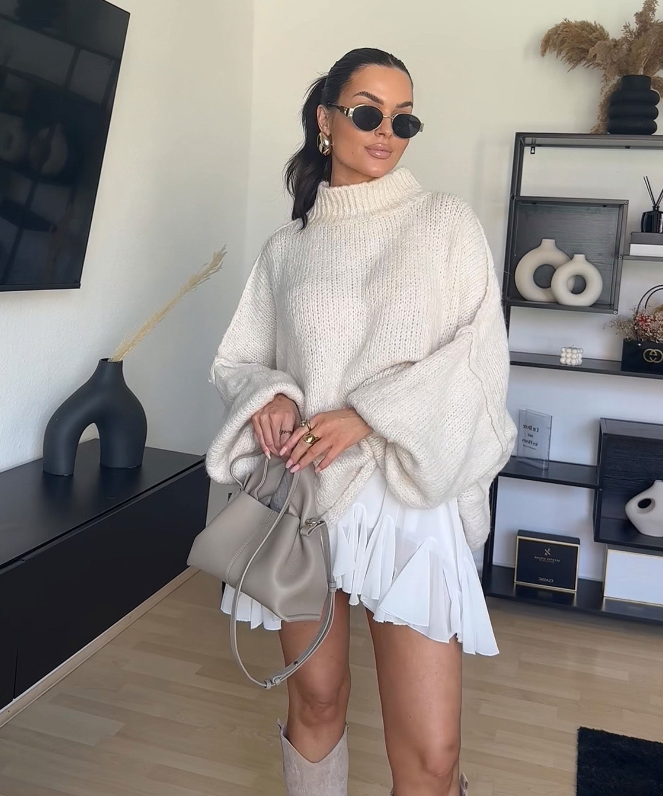 Lira | Nadměrný svetr