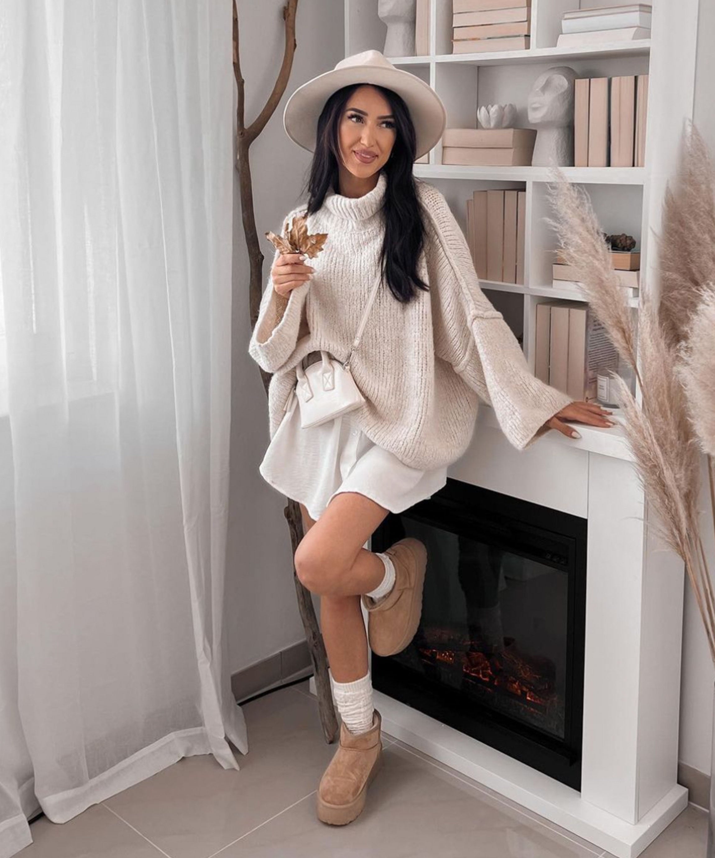 Lira | Nadměrný svetr