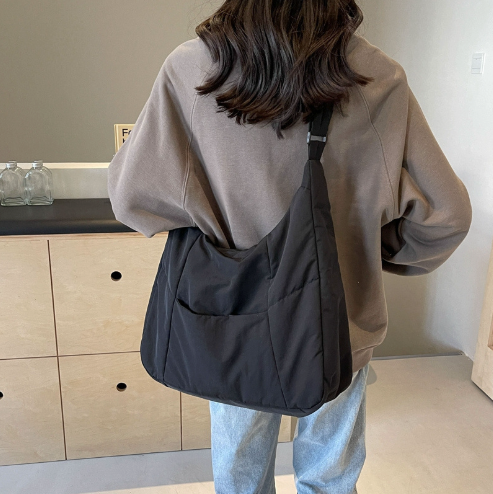 NACHT | Kabelka Crossbody pro každodenní nošení