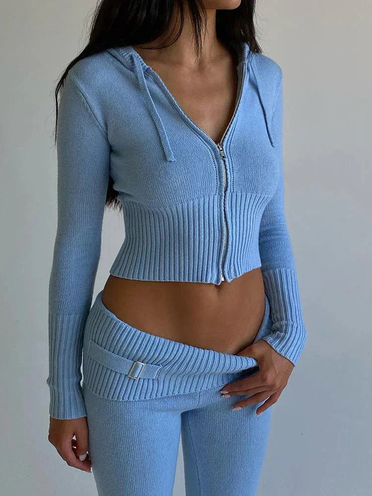 Naoomie – Stylish Tracksuit with Crop Top and Flared Pants